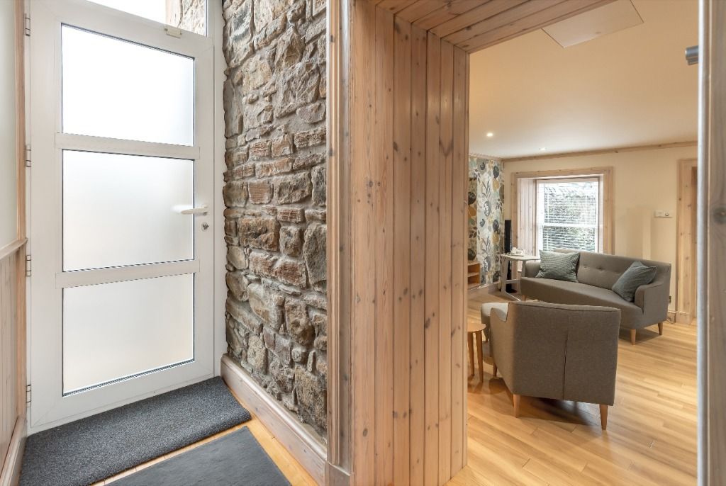 2 bed flat to rent in Lanark Road, Juniper Green, Edinburgh EH14, £1,995 pcm
