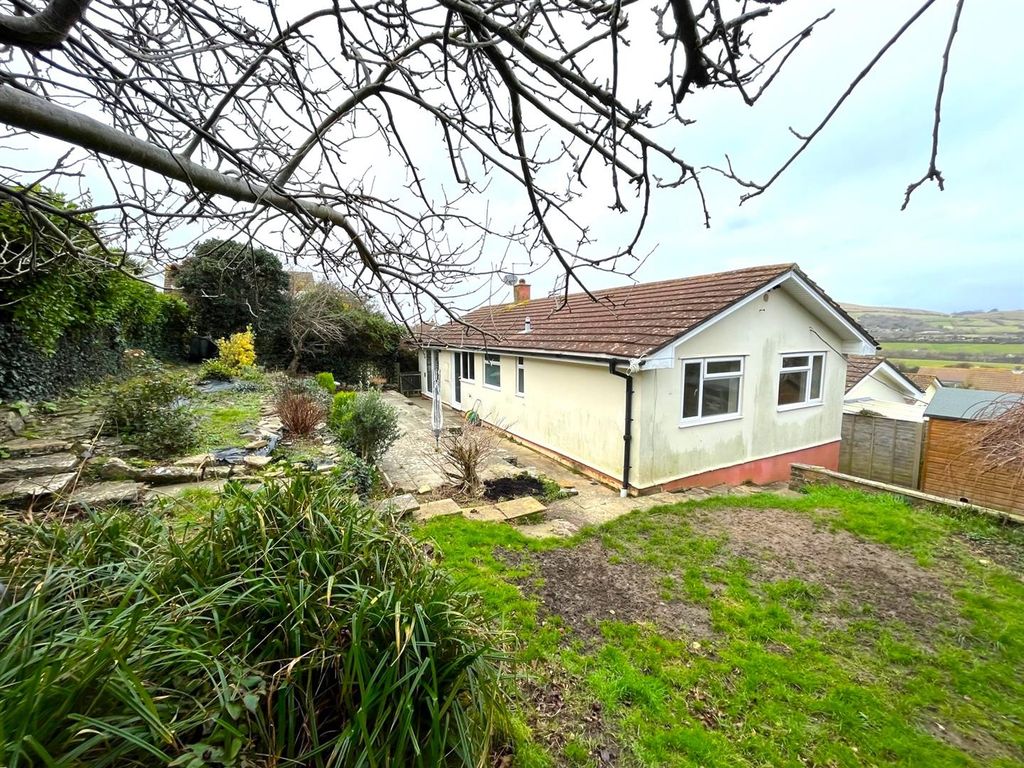 3 bed detached bungalow for sale in Alderbury Close, Swanage BH19, £425,000