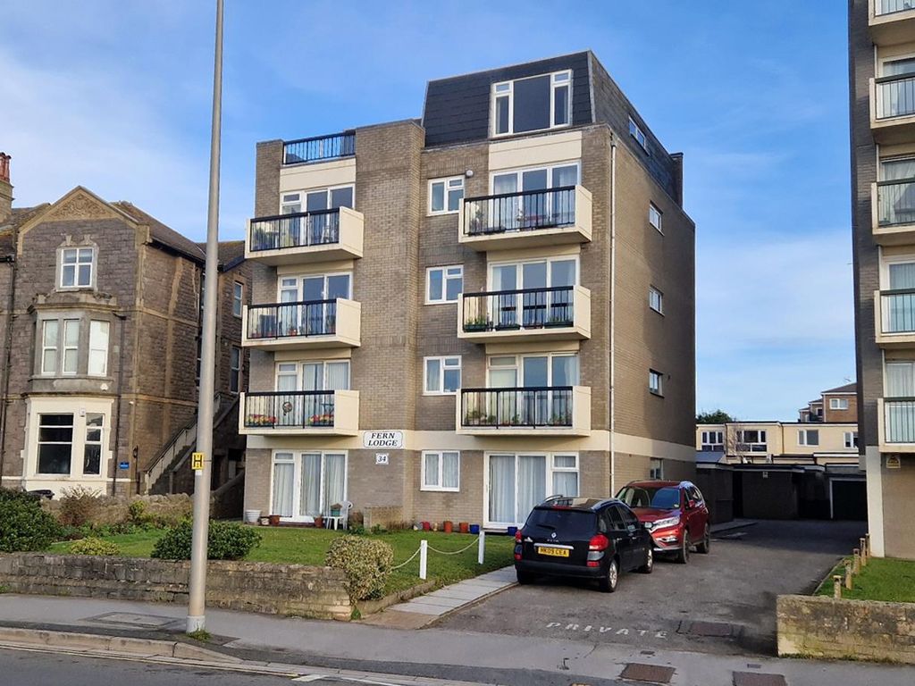 2 bed flat for sale in Beach Road, Weston-Super-Mare BS23, £200,000