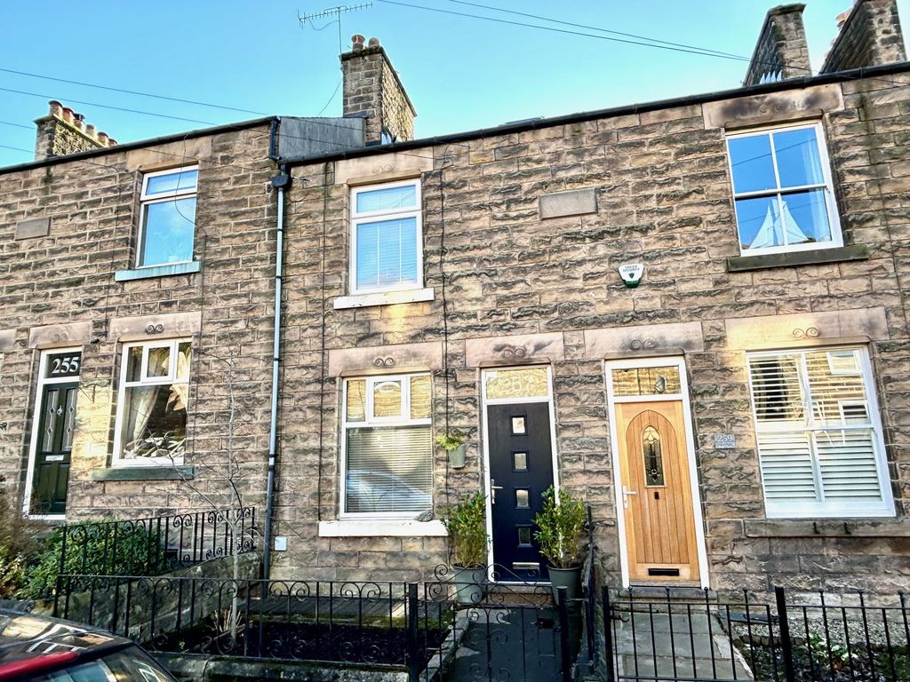 4 bed terraced house for sale in Smedley Street, Matlock DE4, £265,000