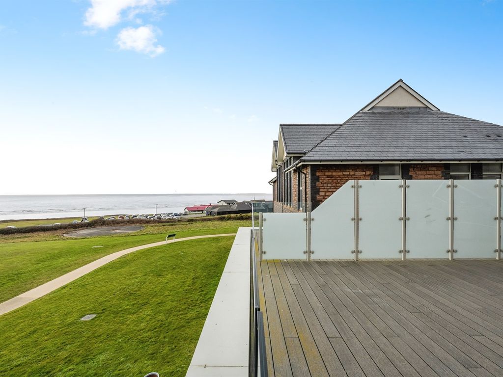 2 bed detached house for sale in Rest Bay, Porthcawl CF36, £650,000