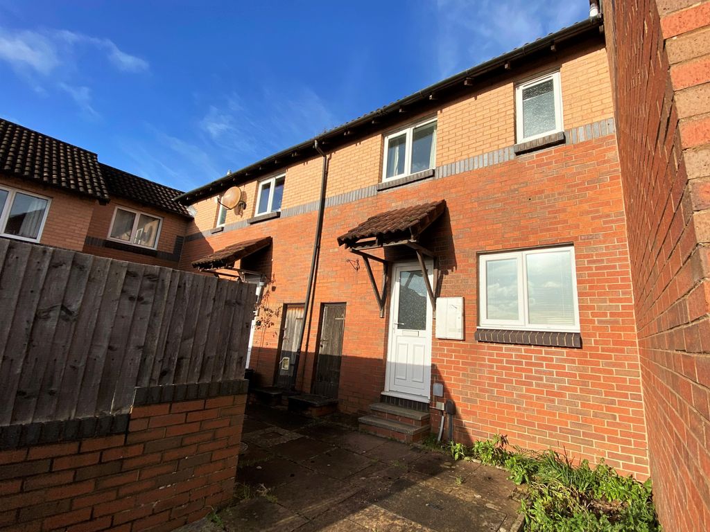 2 bed terraced house to rent in Farm Hill, Exeter EX4, £950 pcm