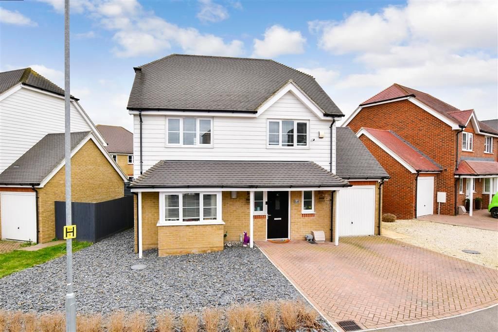 4 bed detached house for sale in Eveas Drive, Sittingbourne, Kent ME10, £297,500