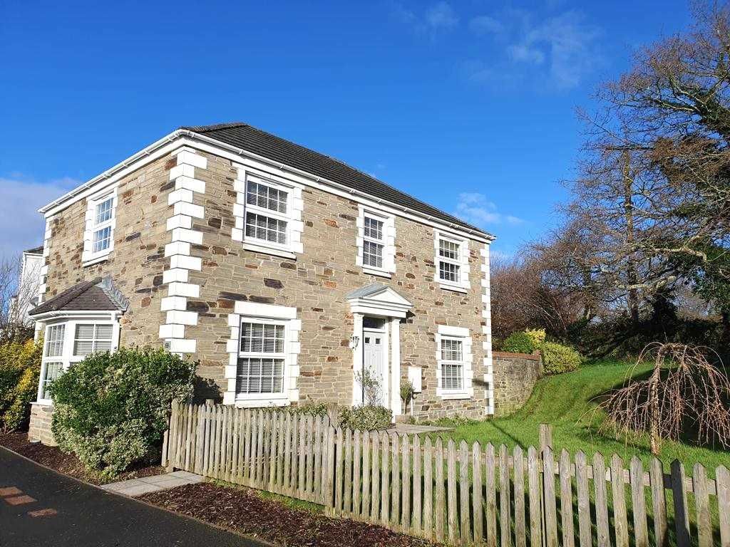 4 bed detached house for sale in Round Ring Gardens, Penryn TR10, £550,000