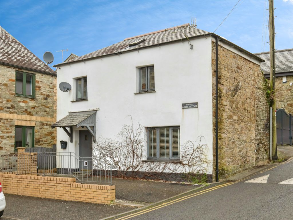 2 bed detached house for sale in Pound Lane, Bodmin, Cornwall PL31, £155,000