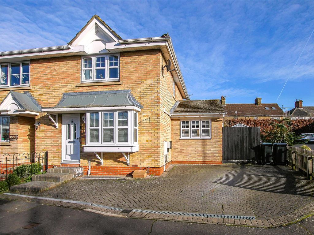 3 bed semi-detached house for sale in Betjeman Way, Ongar CM5, £425,000