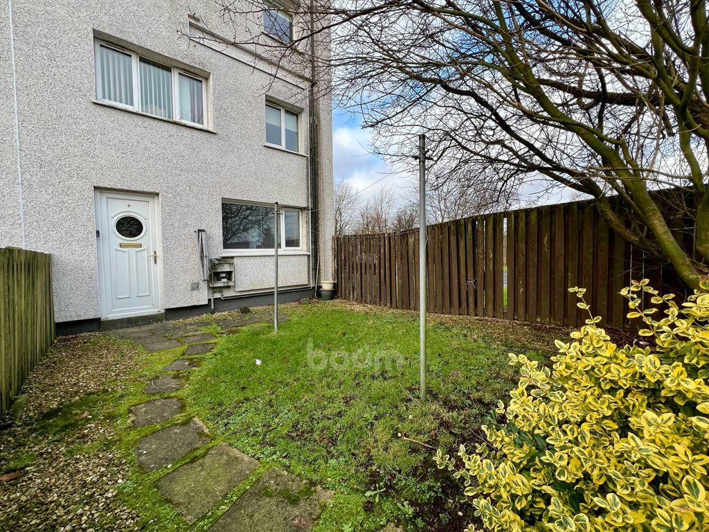 3 bed maisonette for sale in Forth Place, Johnstone PA5, £59,000