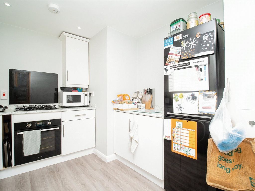 2 bed flat for sale in Barleycroft Road, Portland DT5, £160,000