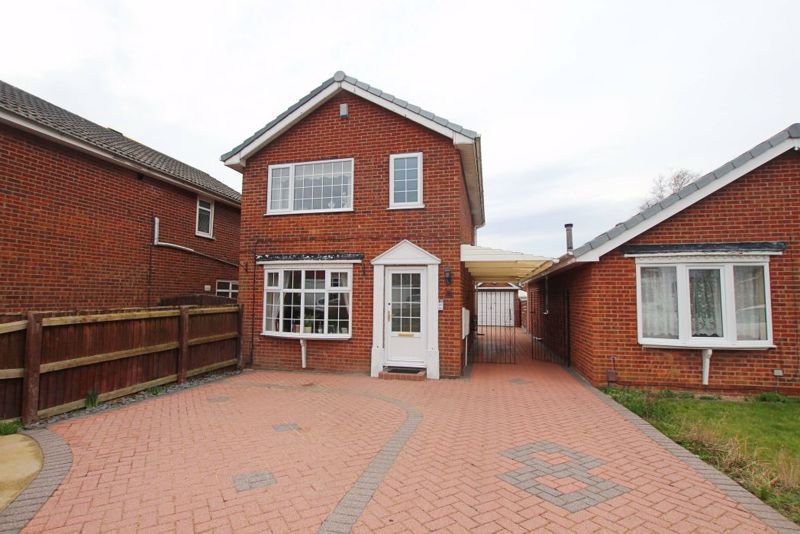 3 bed detached house for sale in Steeping Drive, Immingham DN40, £159,995