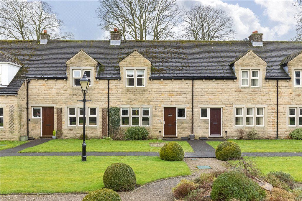 2 bed detached house for sale in High House Mews, Addingham, Ilkley, West Yorkshire LS29, £350,000