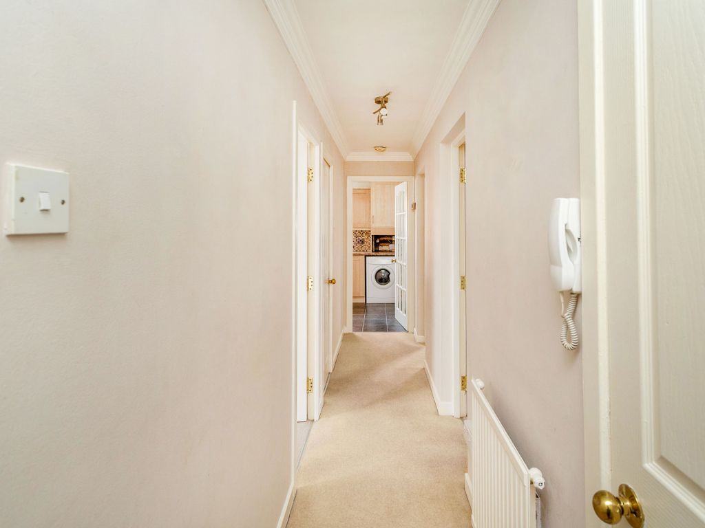 2 bed flat for sale in Burton Court, Burton Stone Lane, York YO30, £210,000