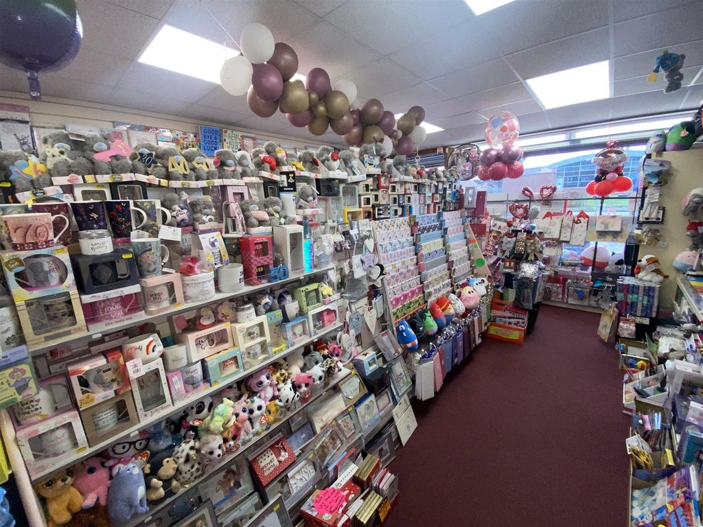 Commercial property for sale in Gifts & Cards CH61, Pensby, Heswall, Merseyside, £39,950