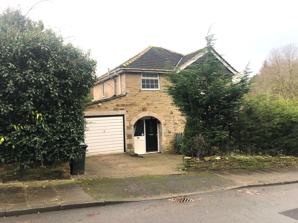 3 bed detached house to rent in Shay Lane, Bradford BD9, £1,145 pcm