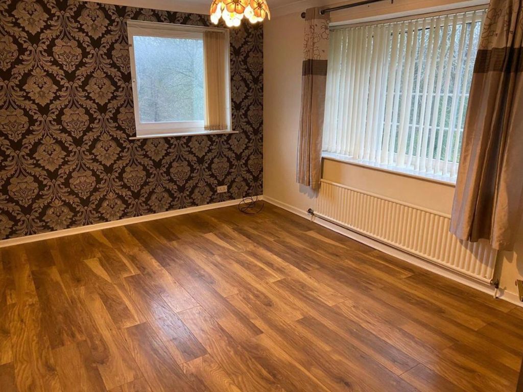 3 bed detached house to rent in Shay Lane, Bradford BD9, £1,145 pcm