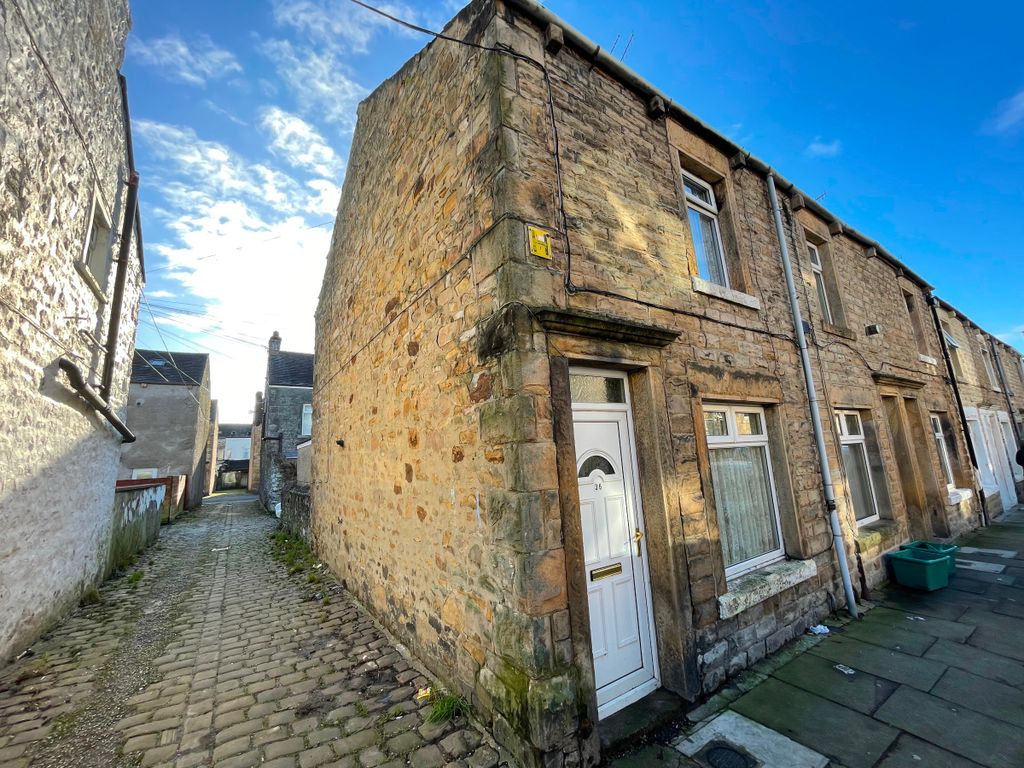 2 bed terraced house for sale in Broadway, Lancaster LA1, £110,000