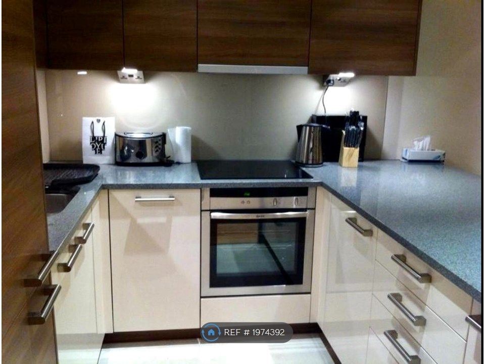 1 bed flat to rent in Chelsea Creek, London SW6, £2,400 pcm