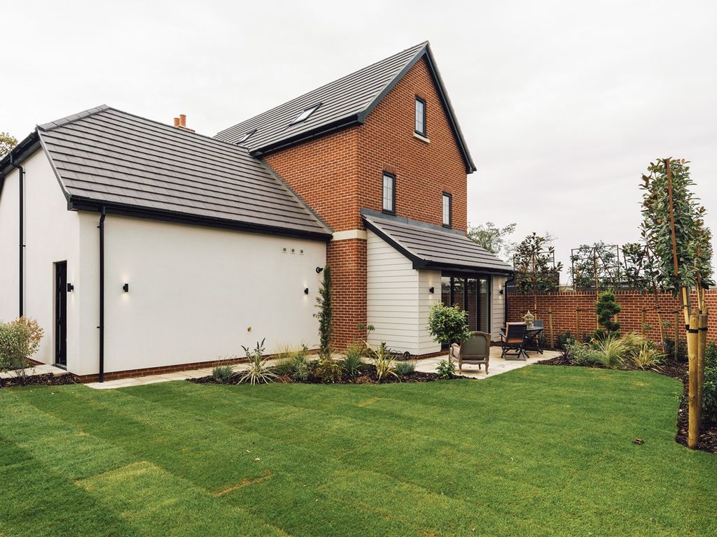New home, 5 bed detached house for sale in Discovery Drive, Colchester CO2, £725,000