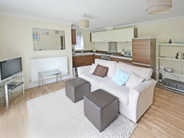 1 bed flat for sale in 44 Lincoln Park, Amersham HP7, £335,000