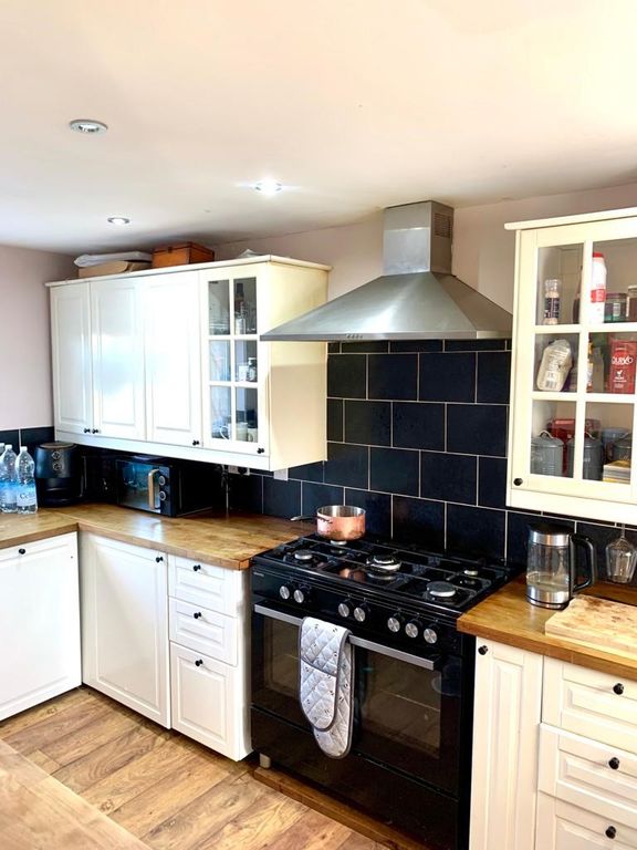 3 bed semi-detached house for sale in Round Hill, Dudley DY3, £208,000