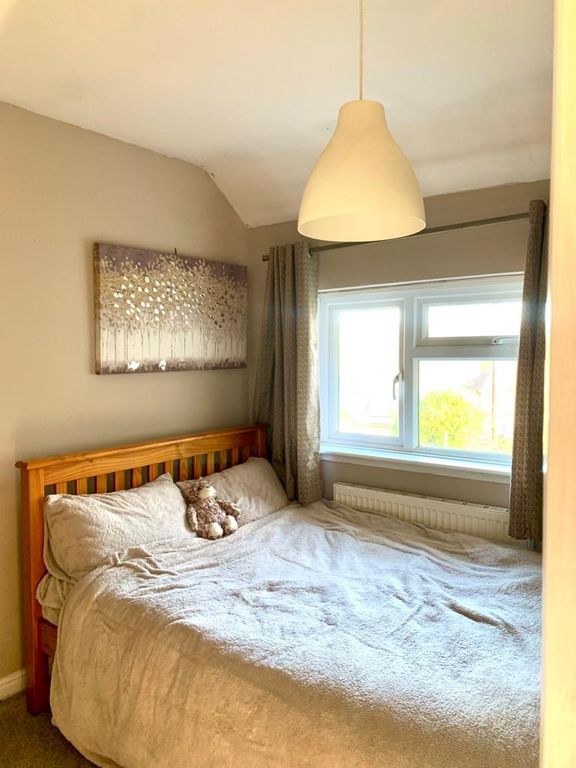 3 bed semi-detached house for sale in Round Hill, Dudley DY3, £208,000