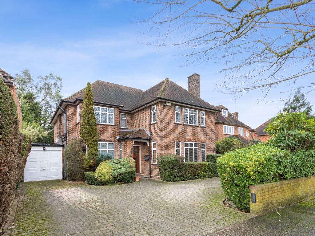 5 bed property for sale in Bentley Way, Stanmore HA7, £1,950,000