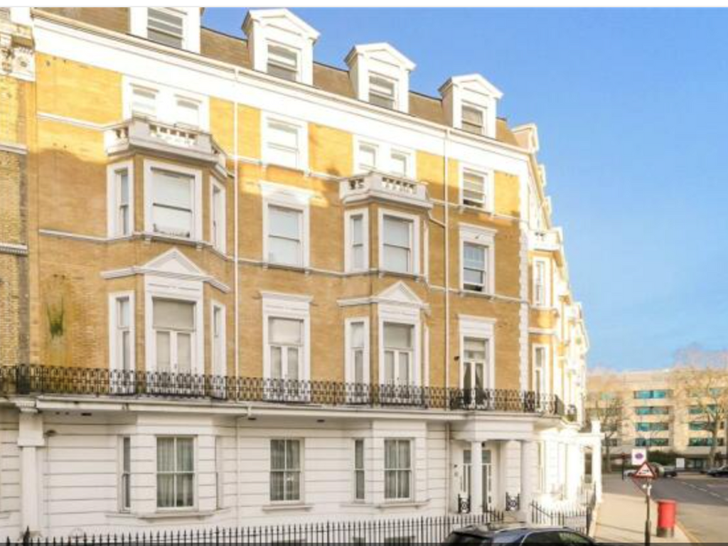2 bed flat for sale in Knaresborough Place, London SW5, £1,595,000