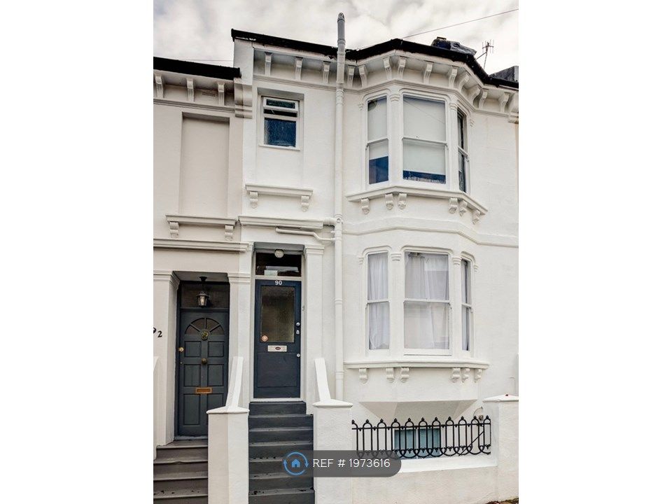4 bed terraced house to rent in Richmond Road, Brighton BN2, £2,897 pcm