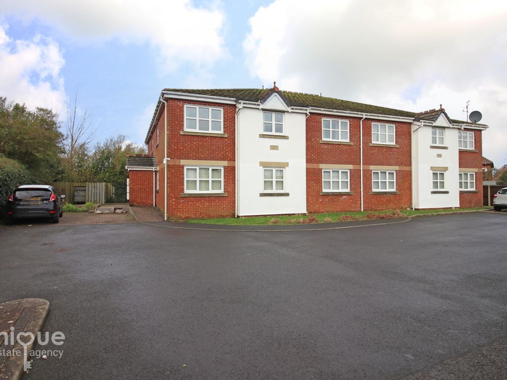 1 bed flat for sale in Woodbank Court, Bispham Road, Thornton-Cleveleys FY5, £77,950