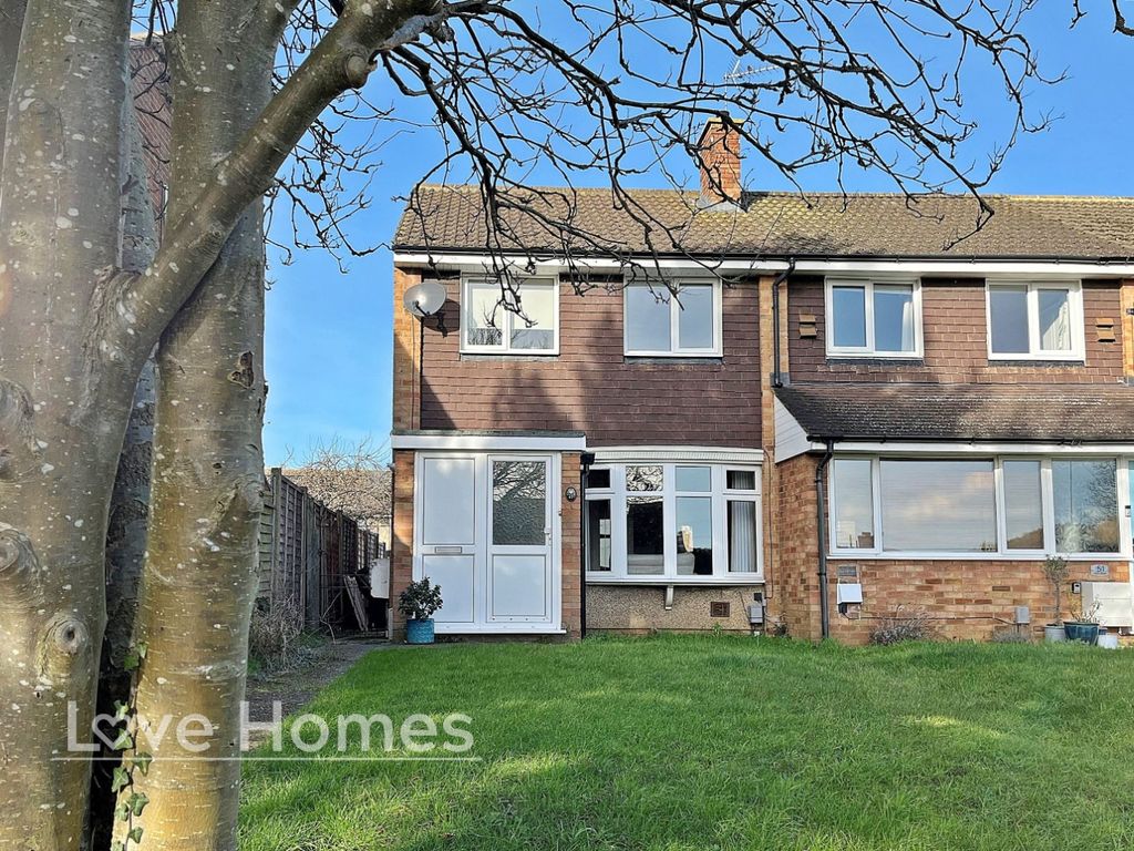 3 bed end terrace house for sale in High Street, Westoning, Bedford MK45, £319,995