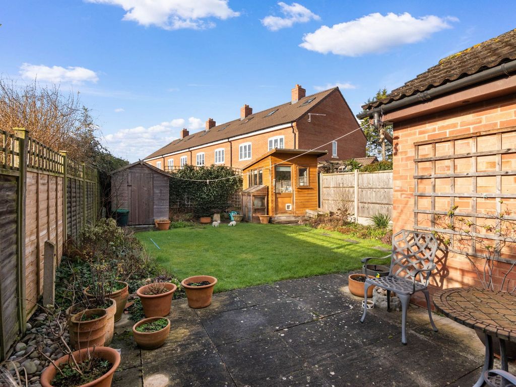 2 bed bungalow for sale in Seymour Road, Alcester B49, £295,000