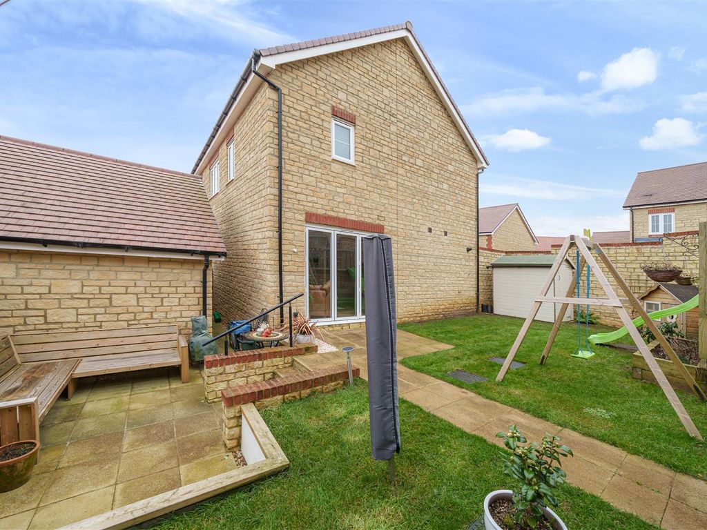 4 bed property for sale in Hanover View, Milborne Port, Sherborne DT9, £465,000