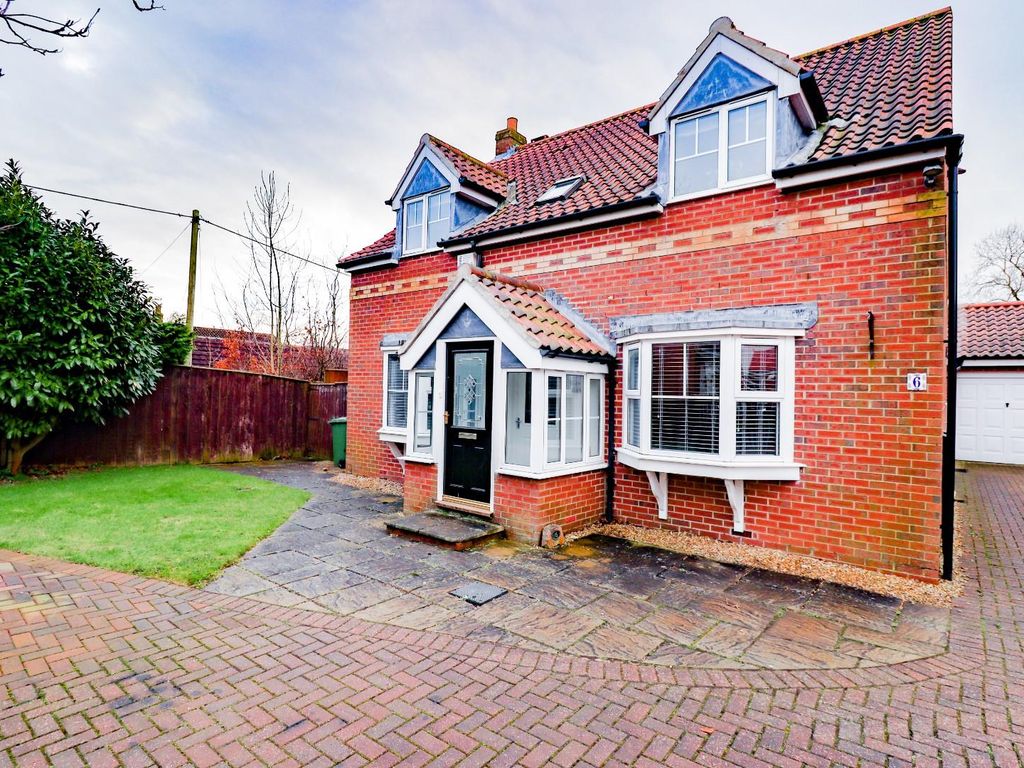 4 bed detached house for sale in Hall Close, Carlton, Stockton-On-Tees TS21, £325,000