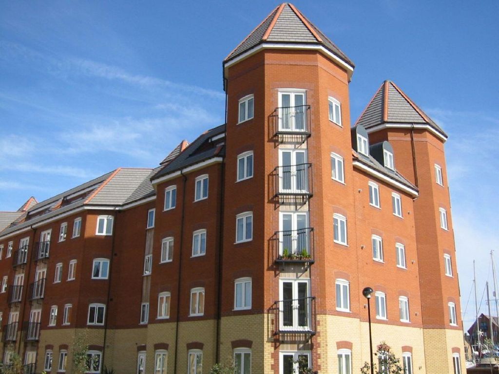 2 bed flat to rent in Quebec Quay, Liverpool L3, £1,280 pcm