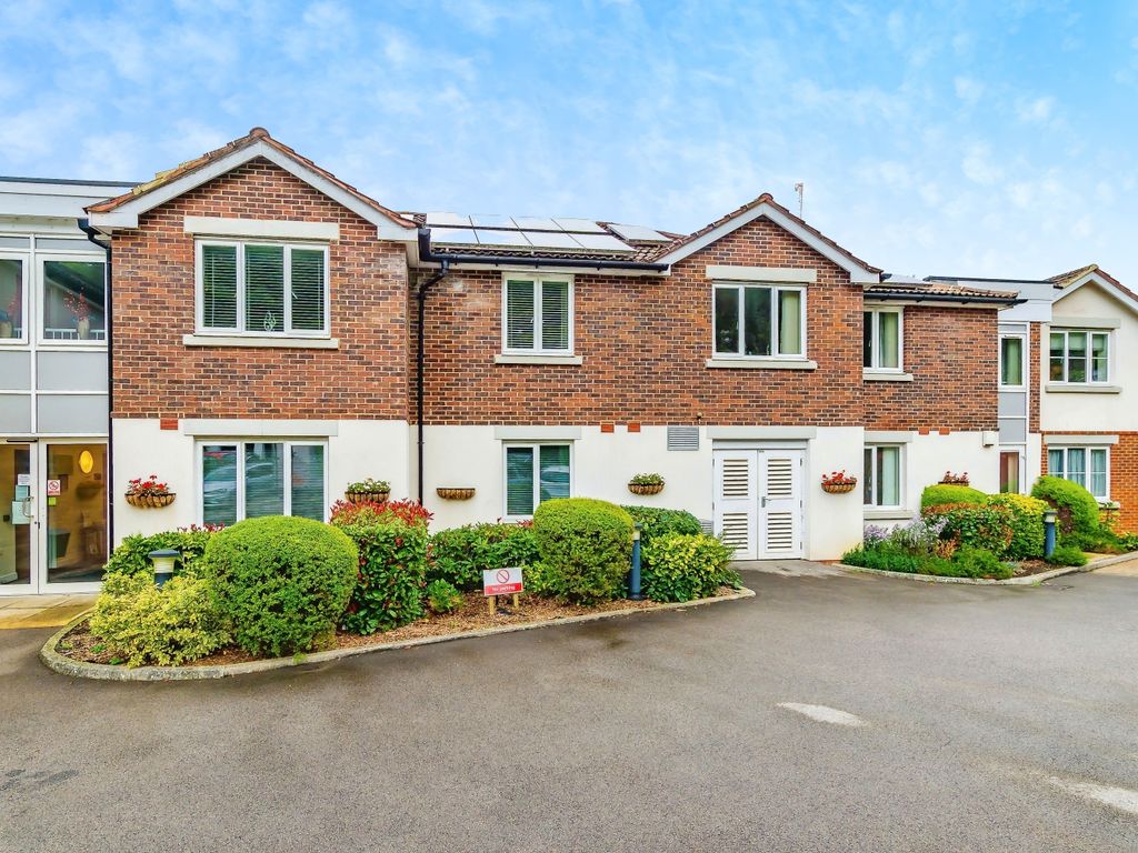 2 bed flat for sale in Dene Court, 40 Stafford Road, Caterham, Surrey CR3, £225,000