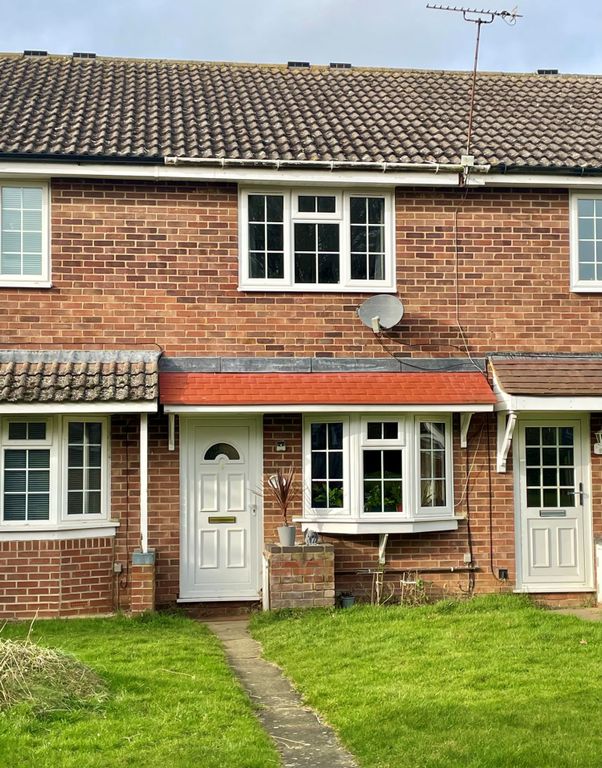 2 bed terraced house for sale in Mare Leys, Buckingham MK18, £269,995