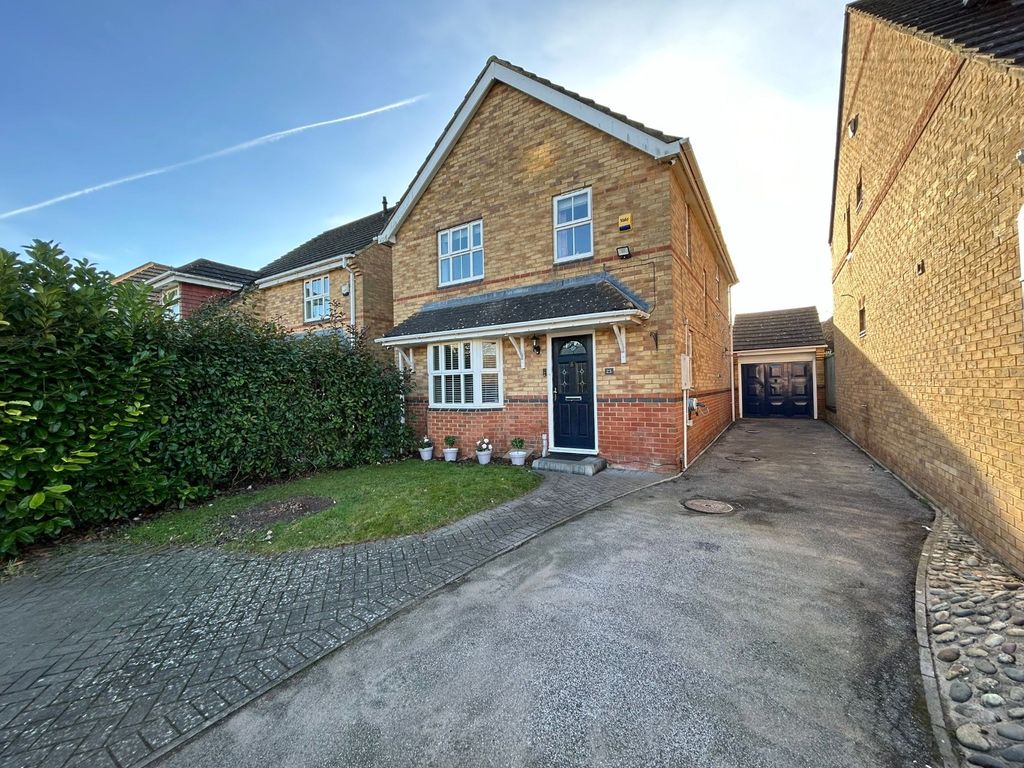 4 bed detached house for sale in Millers Way, Houghton Regis, Dunstable LU5, £460,000