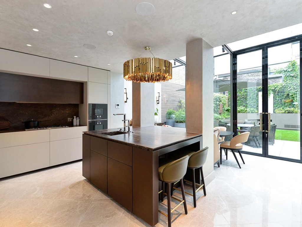 6 bed town house for sale in Chapel Street, London SW1X, £28,000,000