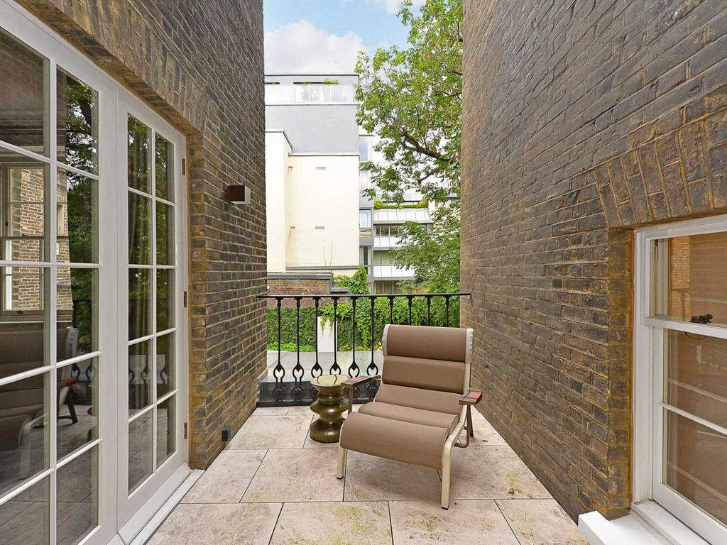 6 bed town house for sale in Chapel Street, London SW1X, £28,000,000
