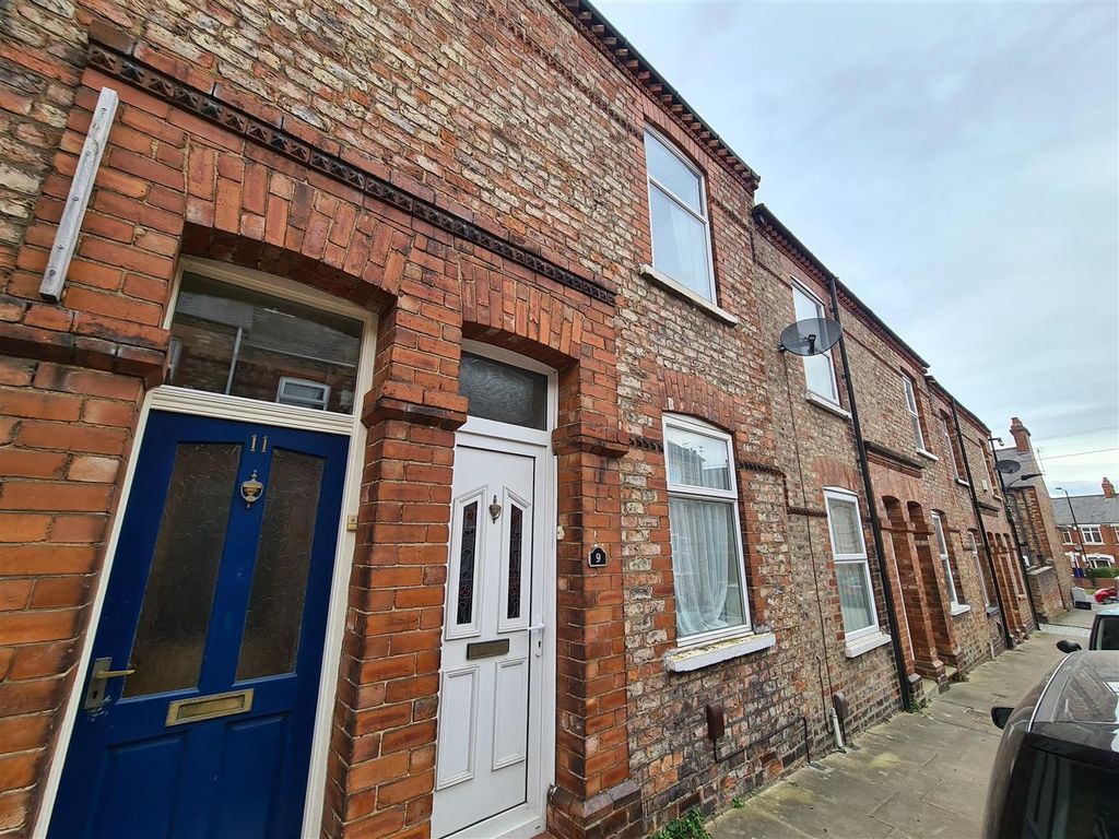2 bed terraced house to rent in Norman Street, York YO10, £950 pcm