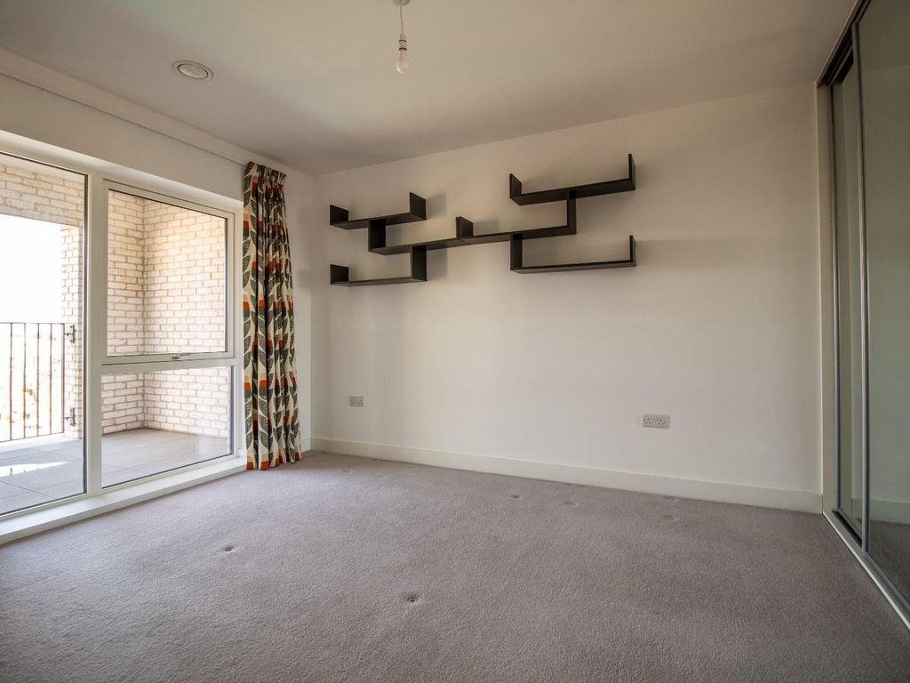 1 bed flat for sale in Marleigh Avenue, Cambridge CB5, £300,000