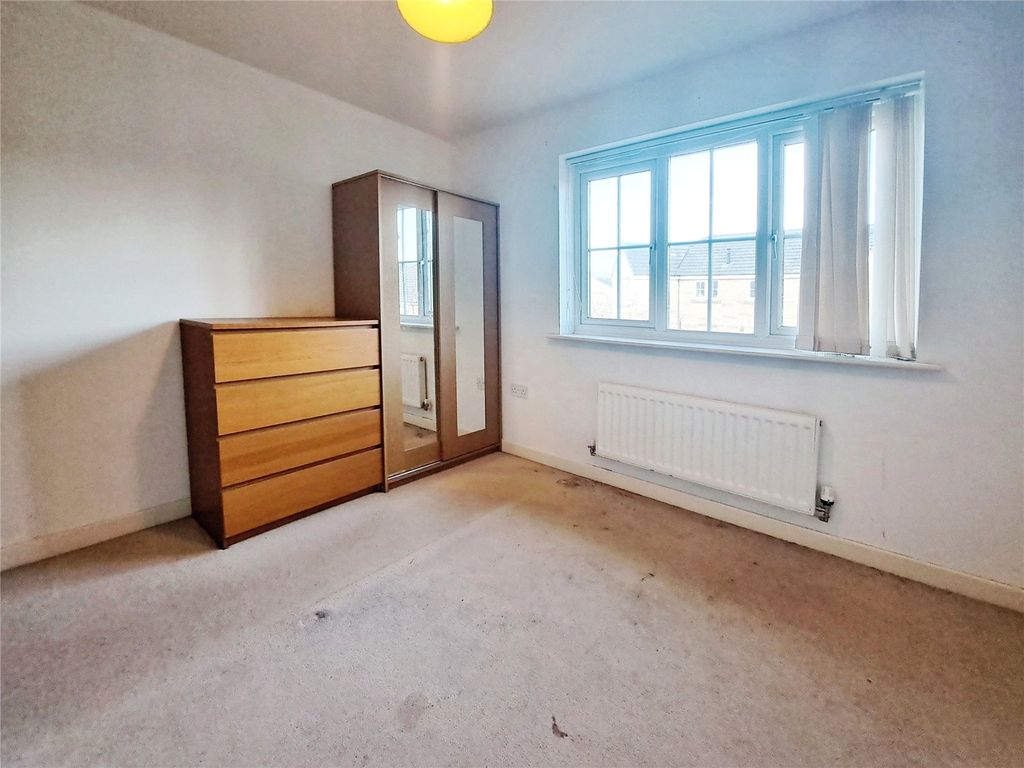 2 bed flat for sale in Painter Court, Darwen, Lancashire BB3, £75,000