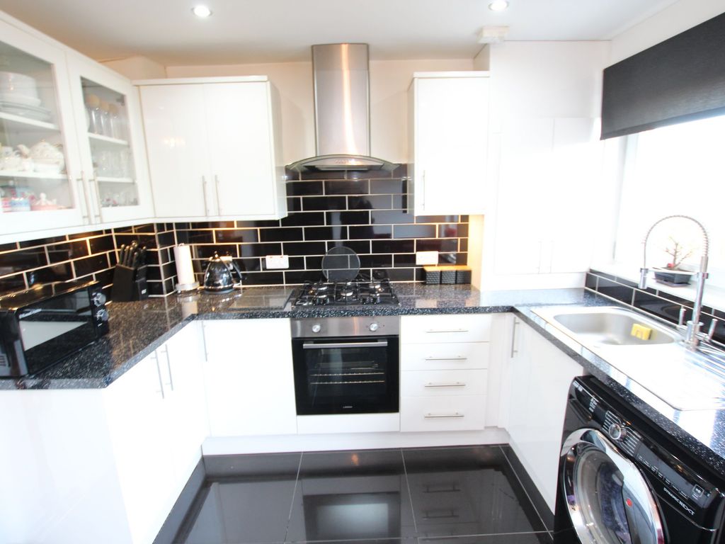 2 bed terraced house for sale in Fivestanks Place, Broxburn EH52, £160,000