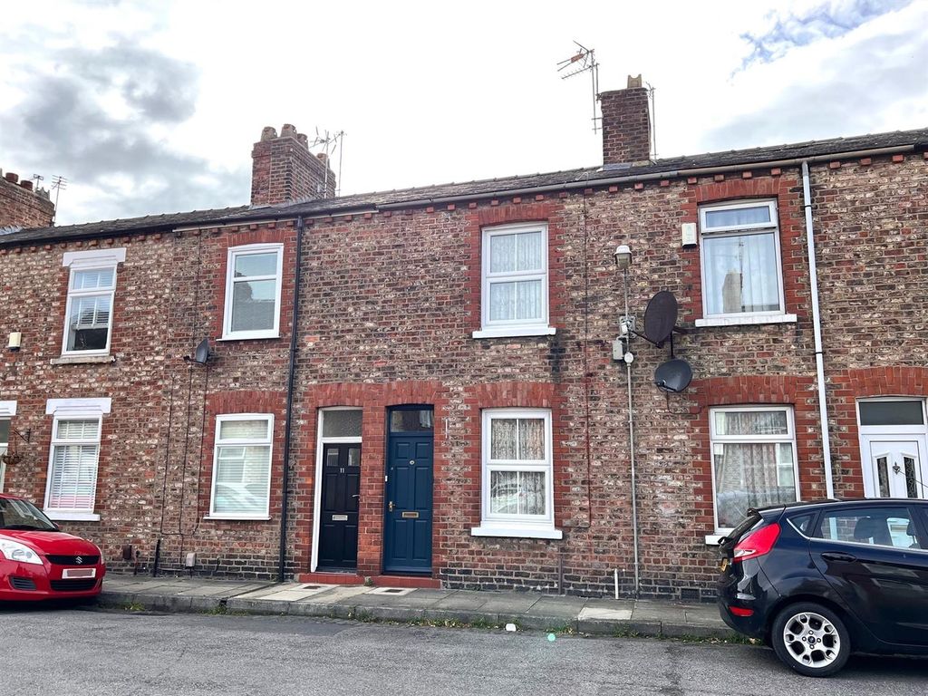 2 bed terraced house to rent in Baker Street, York YO30, £1,095 pcm