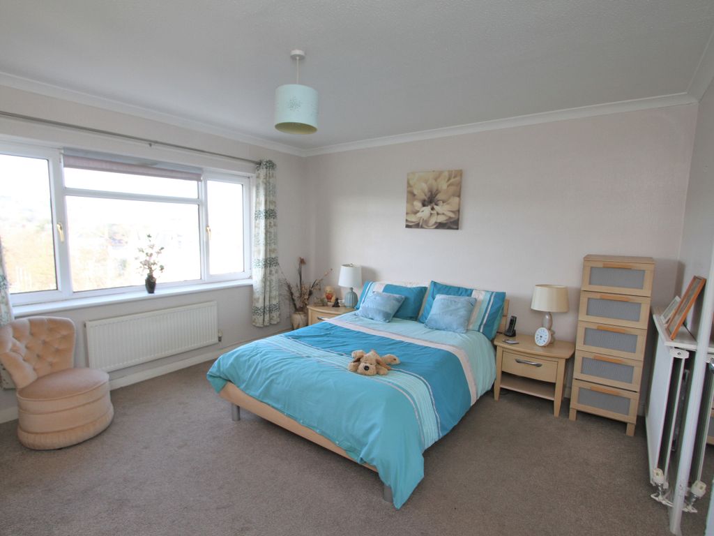 3 bed flat for sale in Blackwater Road, Eastbourne BN21, £309,950