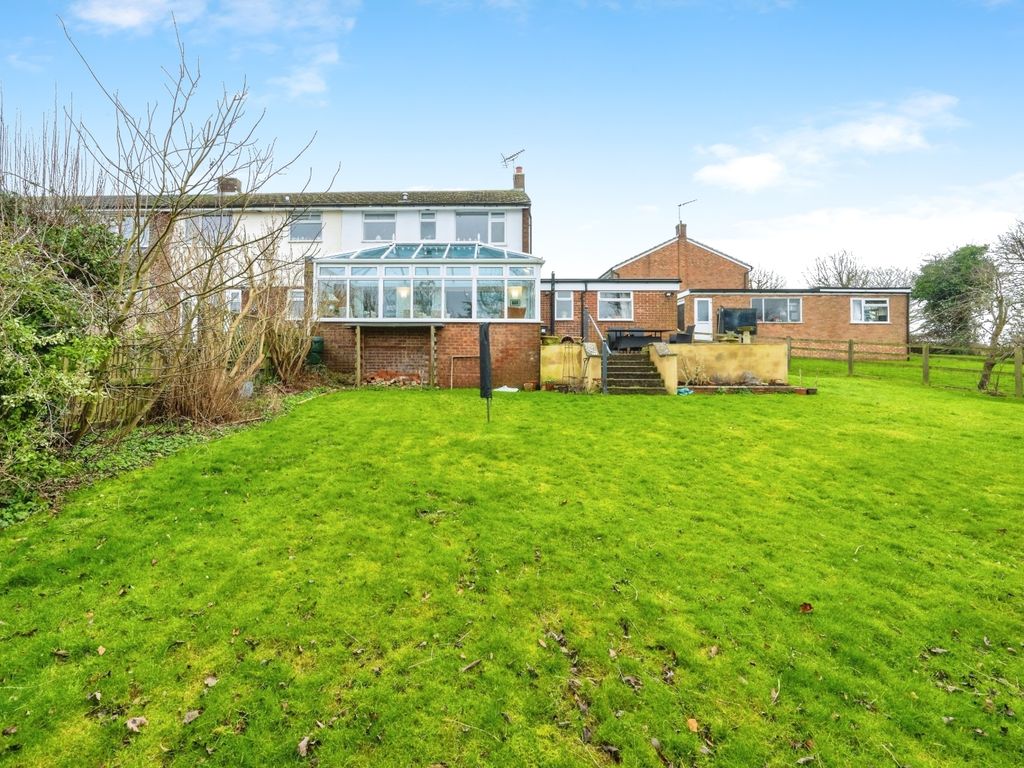 3 bed end terrace house for sale in The Close, Great Horwood, Milton Keynes MK17, £415,000
