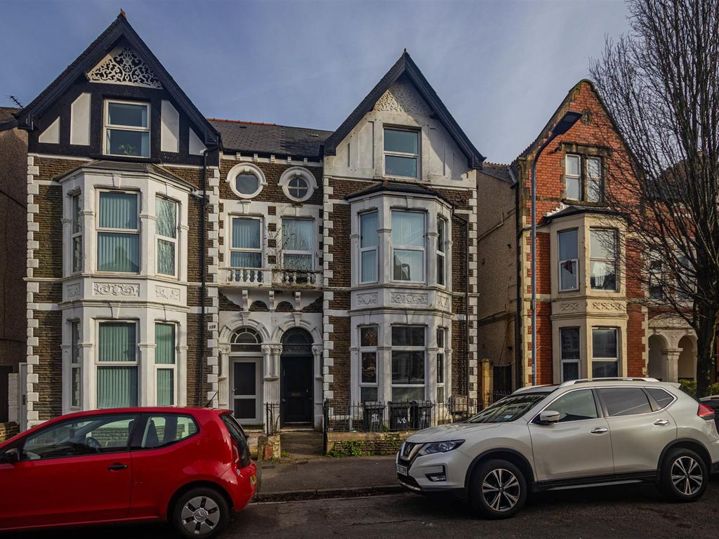 2 bed flat for sale in Connaught Road, Roath, Cardiff CF24, £150,000