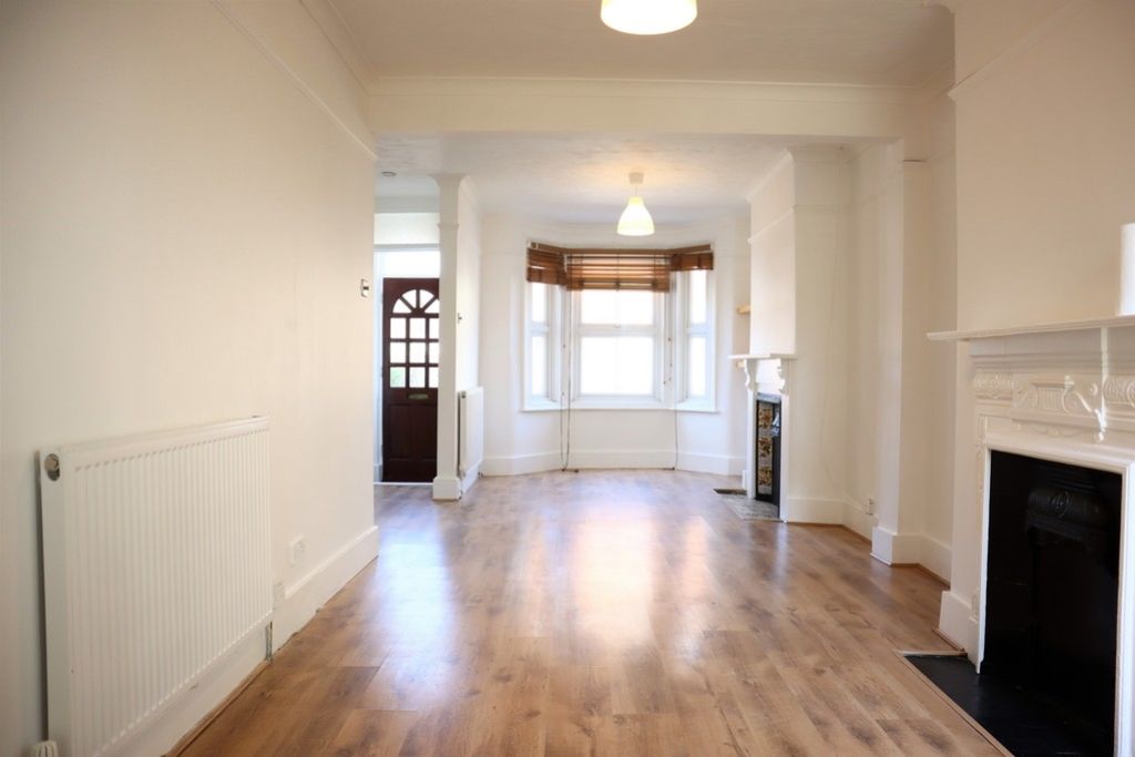 3 bed terraced house for sale in George Street, Bletchley, Milton Keynes, Buckinghamshire MK2, £285,000
