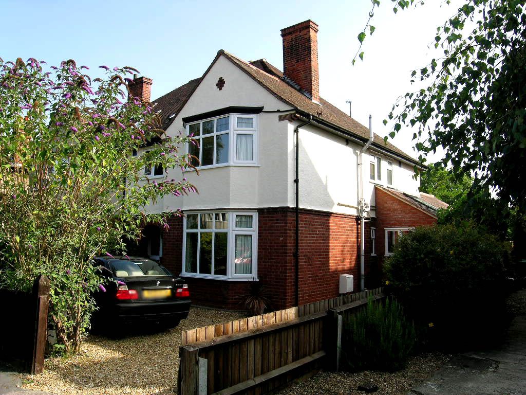5 bed semi-detached house to rent in Hurst Park Avenue, Cambridge CB4, £2,550 pcm