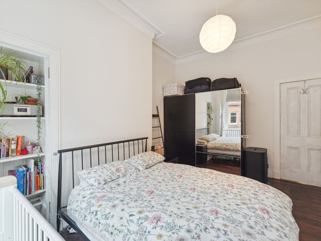 1 bed flat for sale in Battlefield Avenue, Battlefield, Glasgow G42, £149,000