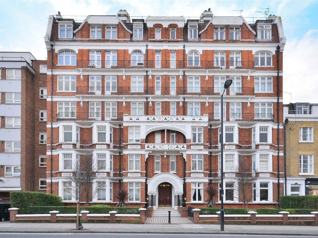 3 bed flat to rent in Abbey Court, Abbey Road, St. John's Wood, London NW8, £4,333 pcm